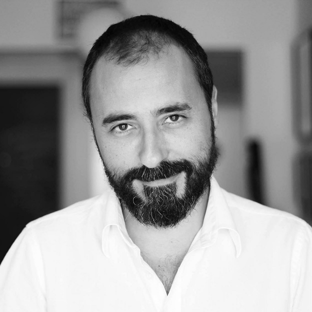 Tiago Novaes, autor de Dionísio em Berlim